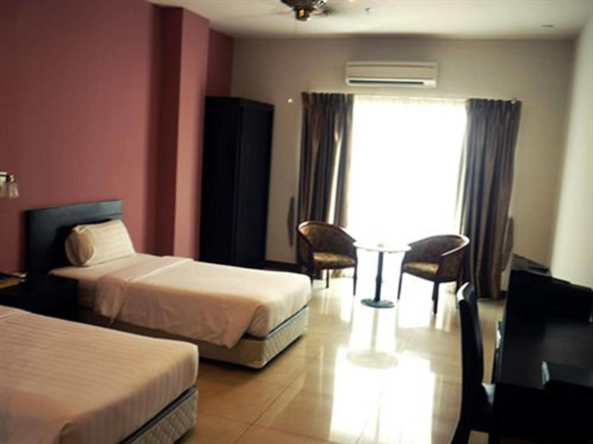Tower Regency Hotel & Apartments Ipoh Exterior photo